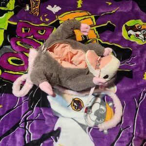 Opossum crossbody by steady hands